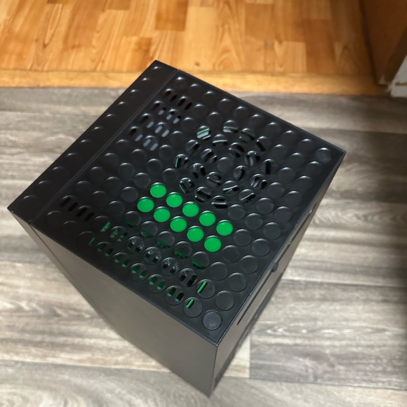 Brand new out the box, never used- black Xbox series X mini fridge replica - Picture 3 of 3